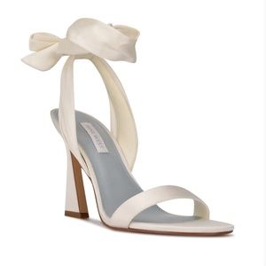 Nine West Kelsie heel - never worn